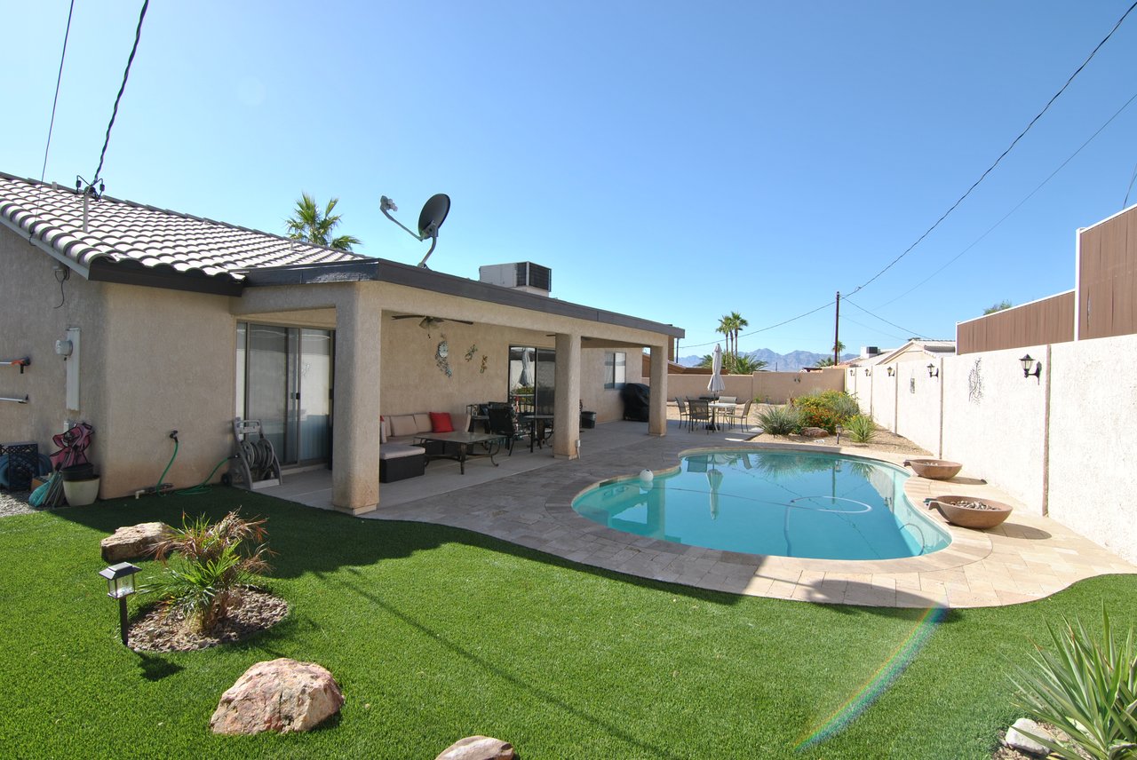 1835 Emerald Dr