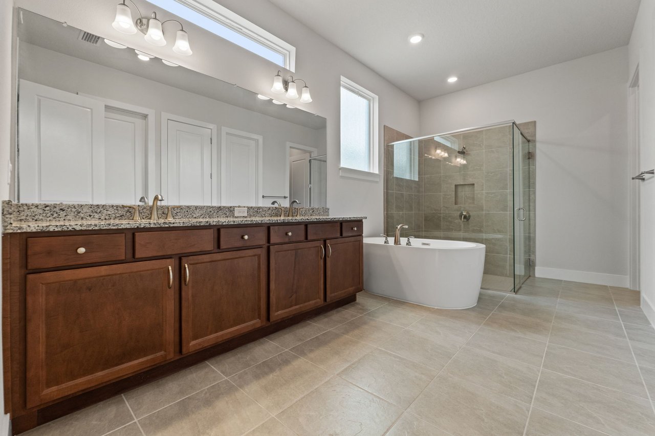 Move-In Ready Rental with Lagoon Access in Wesley Chapel