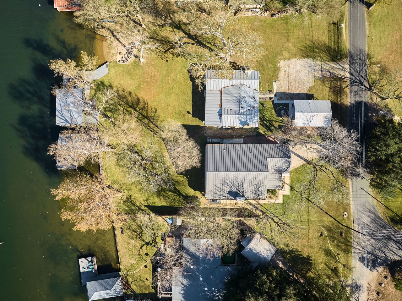 3016 Edgewater Drive