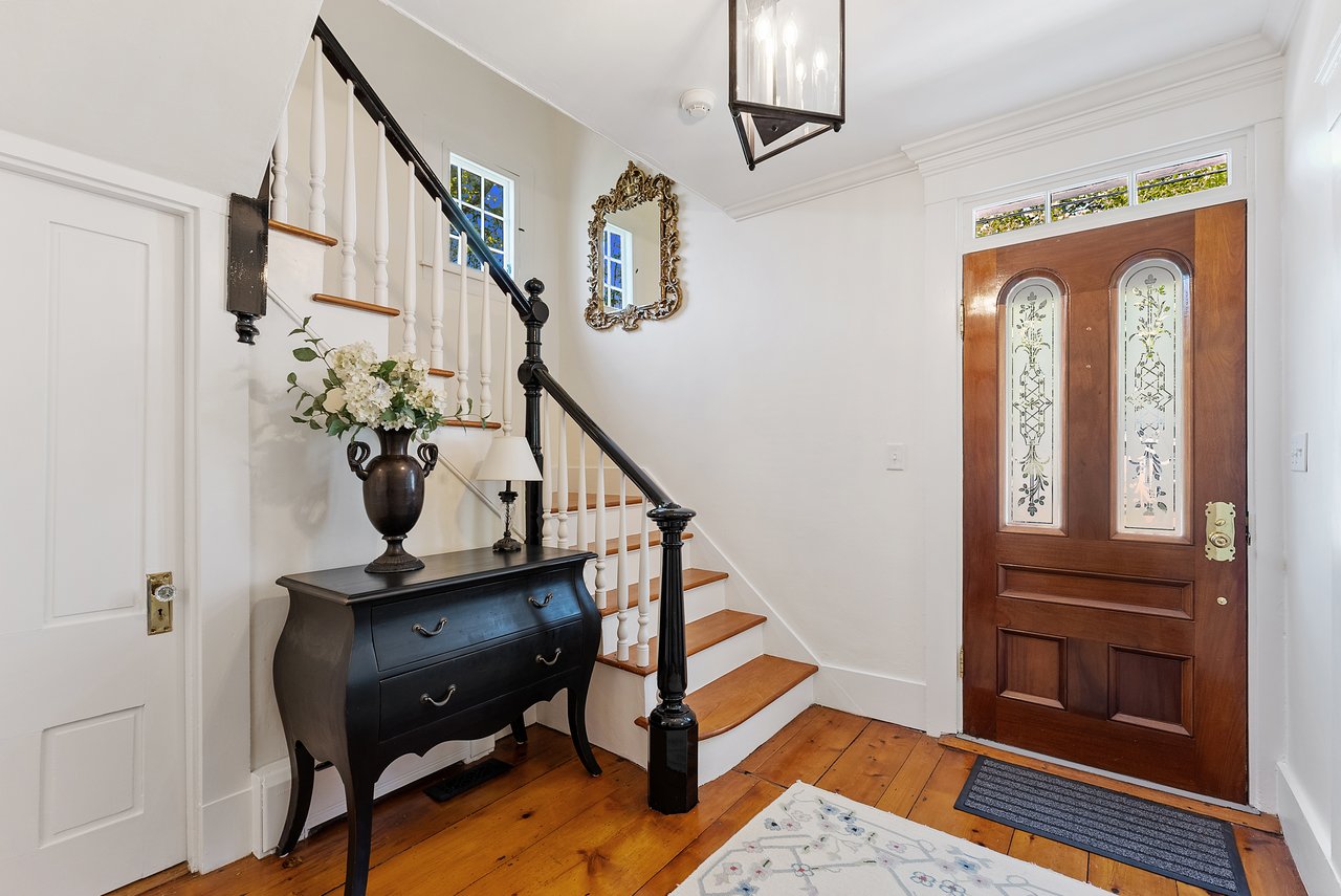 54 Cooke St