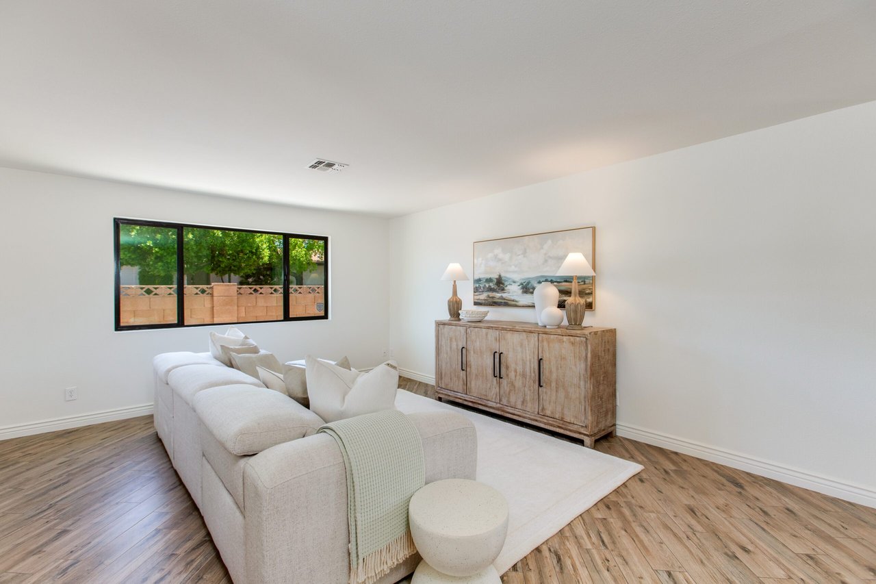 3020 E Mission Lane