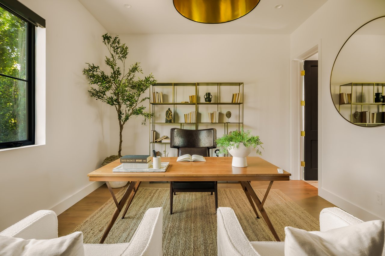 4261 Denny Ave, Toluca Lake 