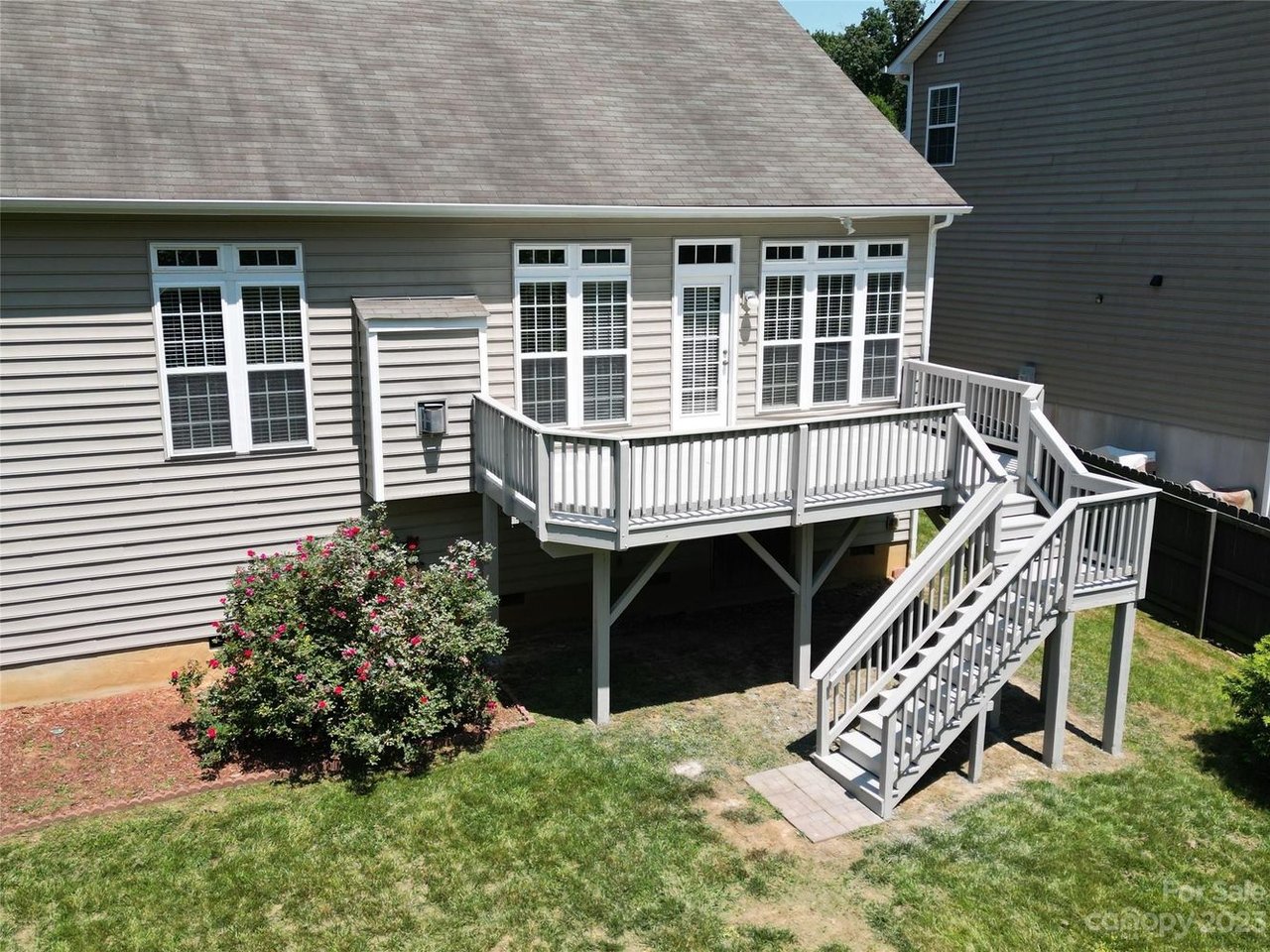 1208 Rockwell View Rd