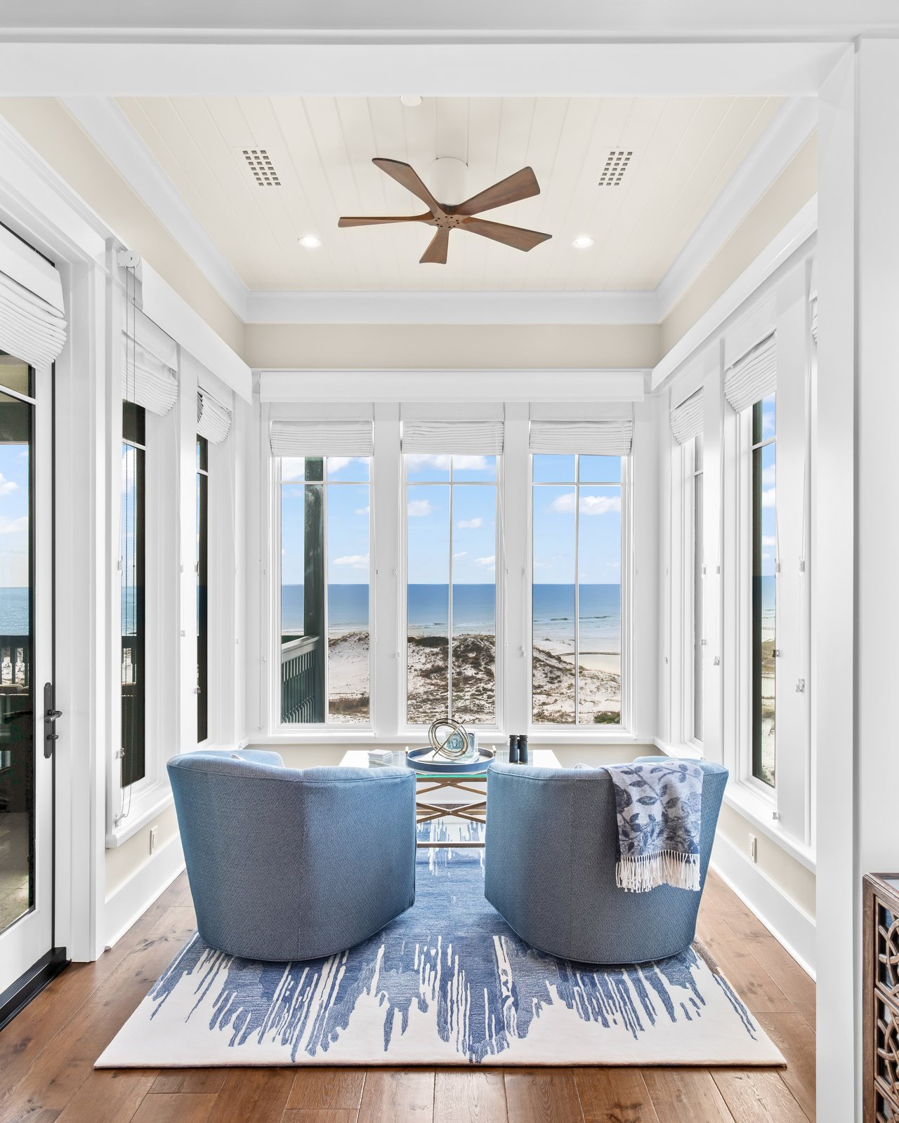 243 W Bermuda Dr