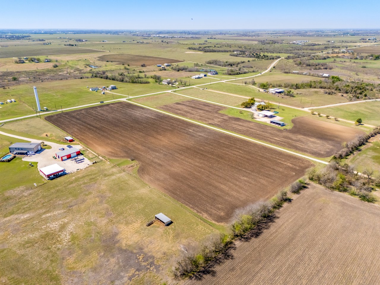 1295 County Road 432 Rd, Taylor Texas 76574