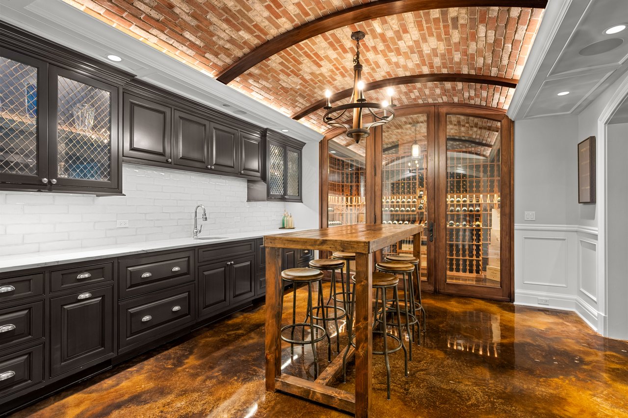 569 Briar Ln