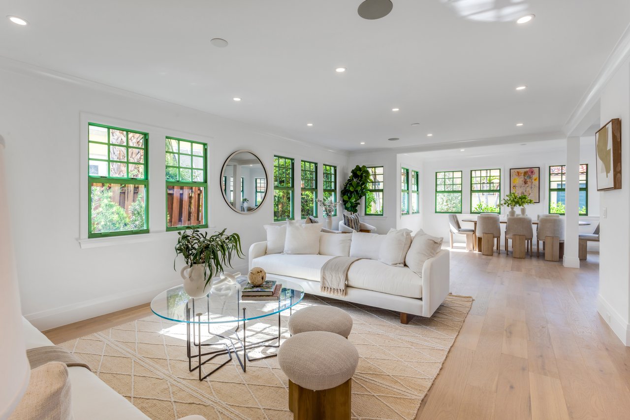 Charming Like New Residence In Town