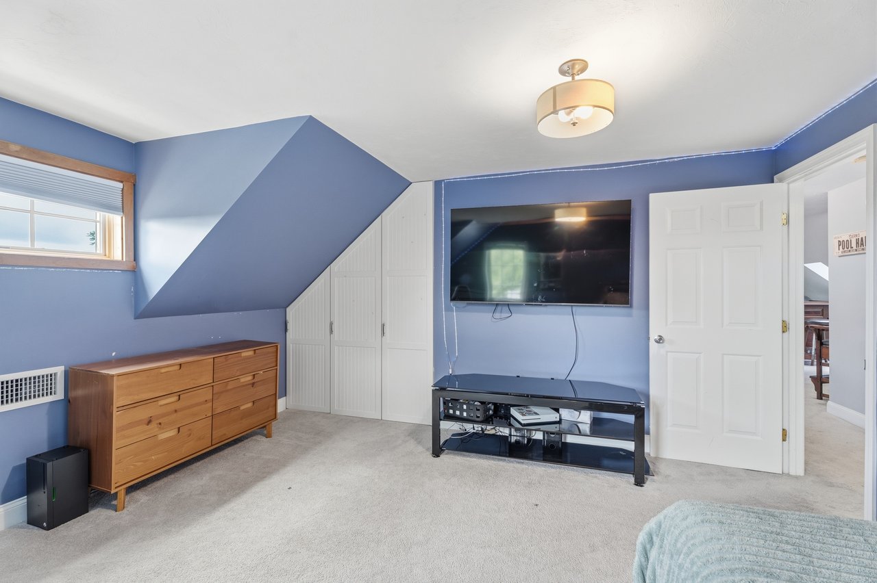 571 Linden St