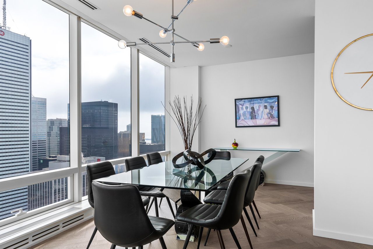 Suite 5804- 180 University Avenue