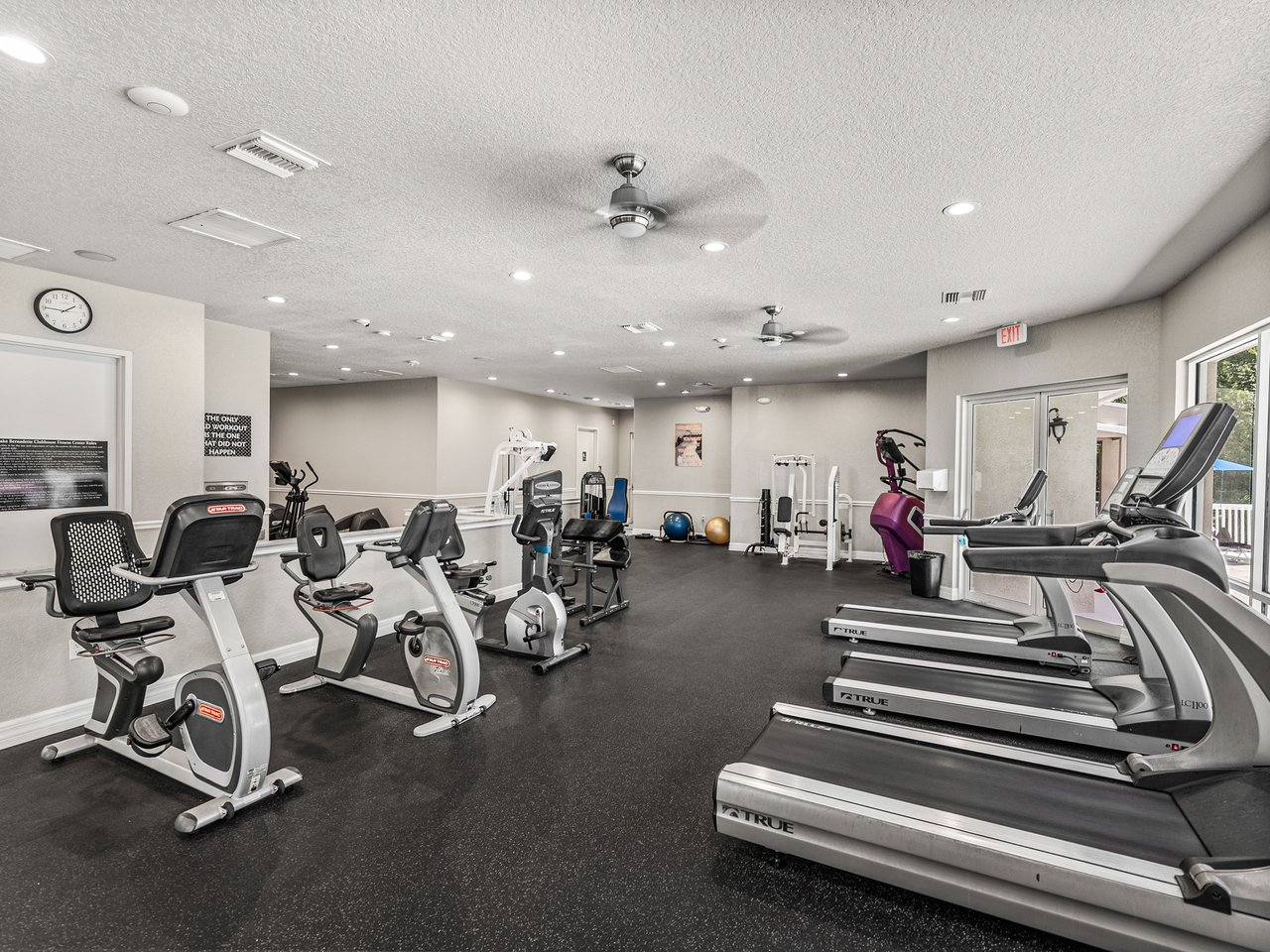 5240 NEW BRITTANY LN