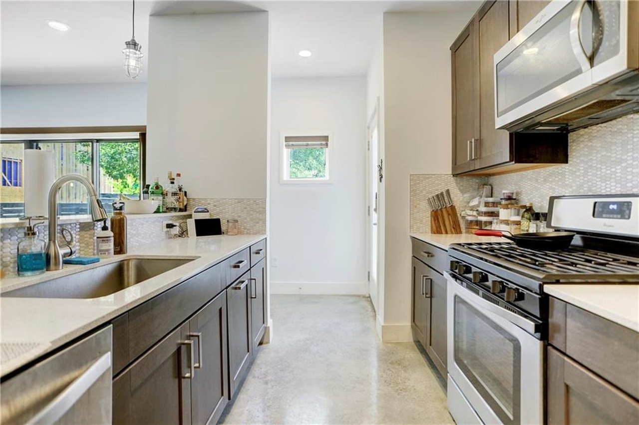 2101 Montopolis Dr #13