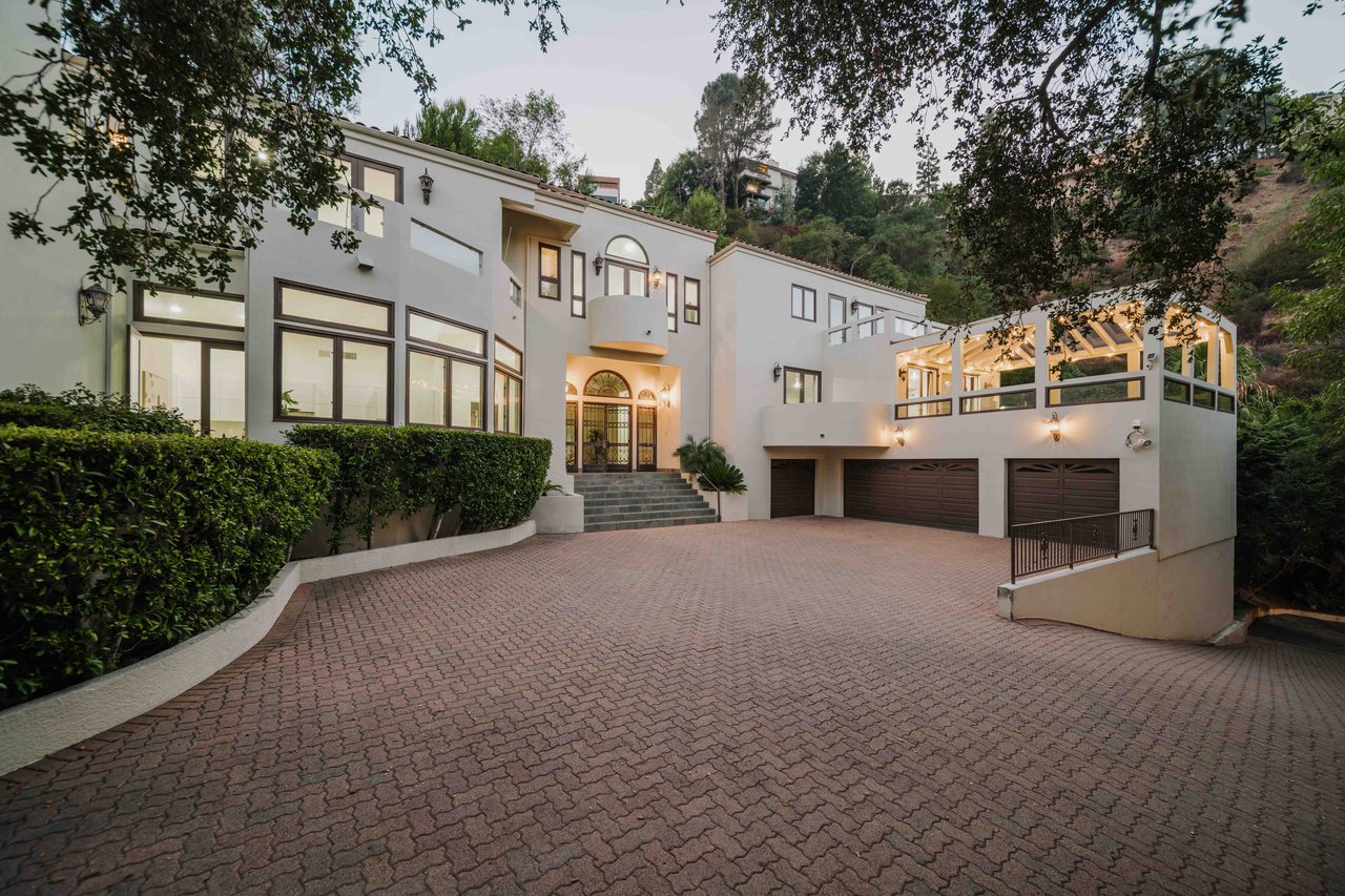11037 Anzio Rd