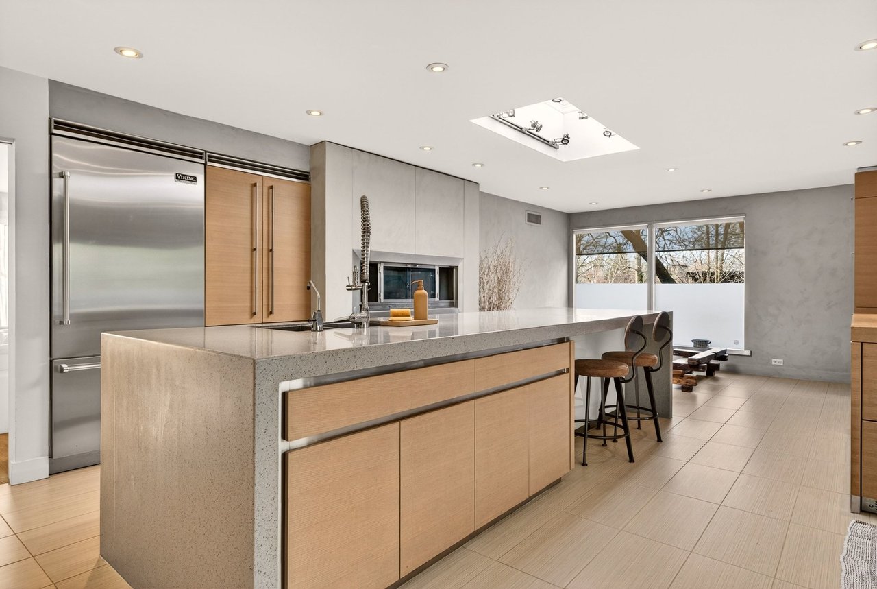 Inspiring MCM Residence