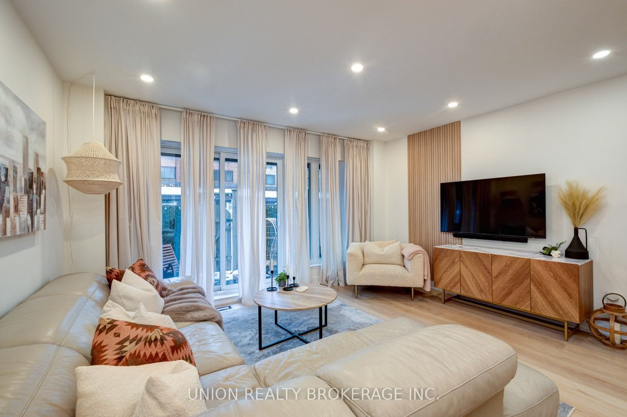 26 Livingston Rd, Townhome 102