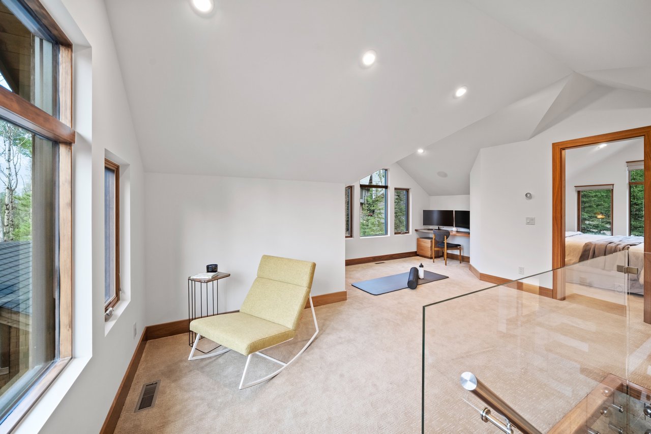Refined Mountain Living at Cairns Landing