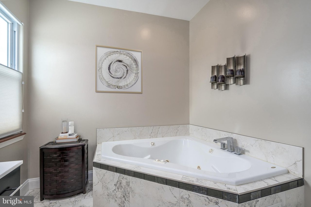 322 T St NW #2