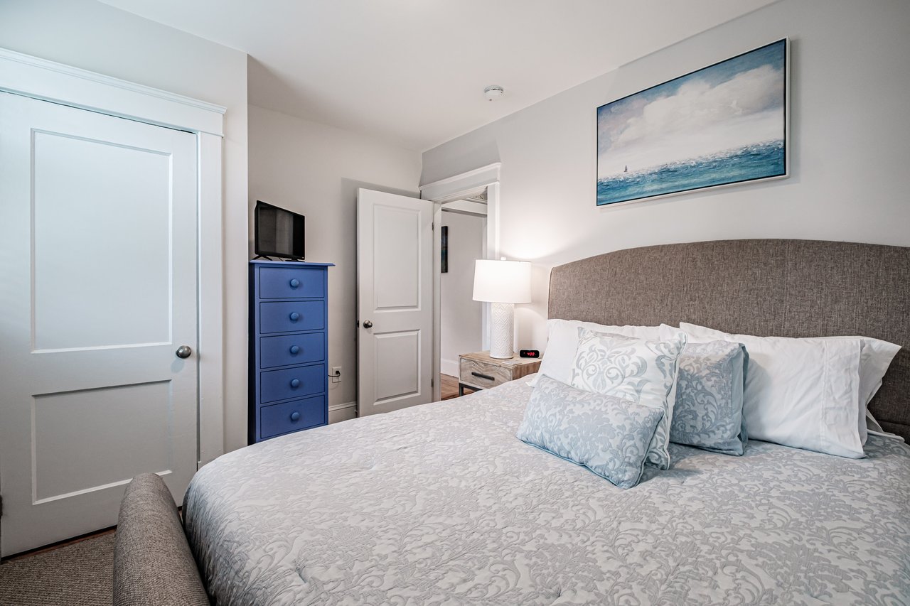 17 Richmond St #1