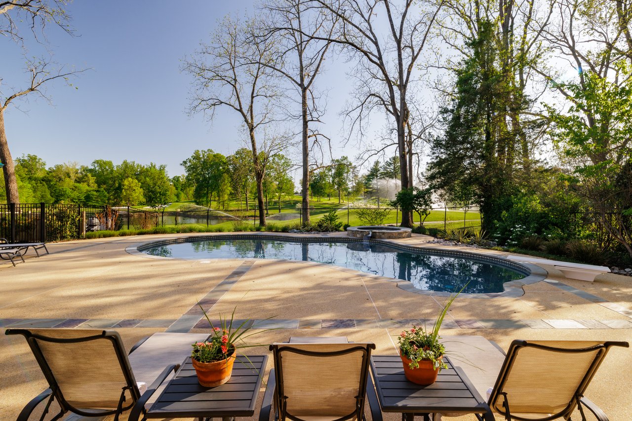 10006 Woodhill Road