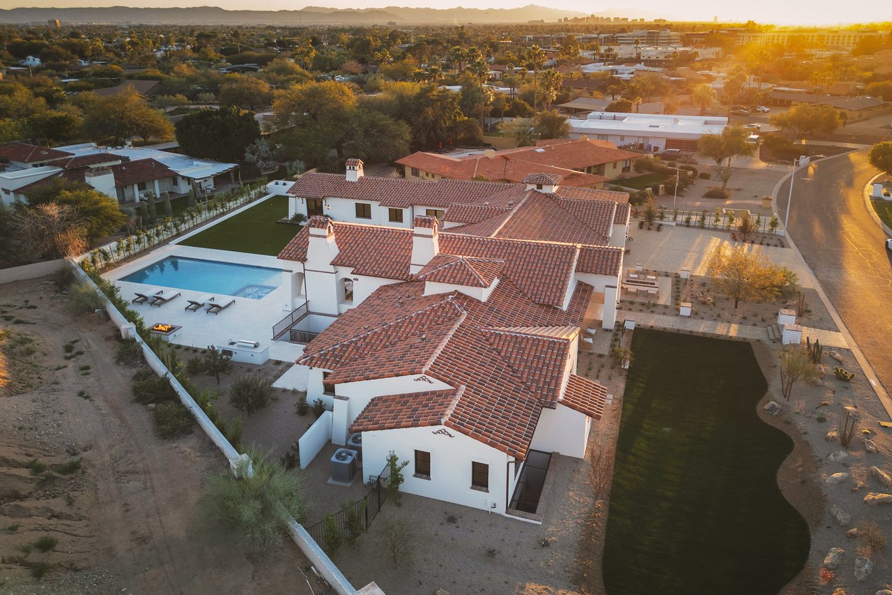 4605 E ROCKRIDGE Road