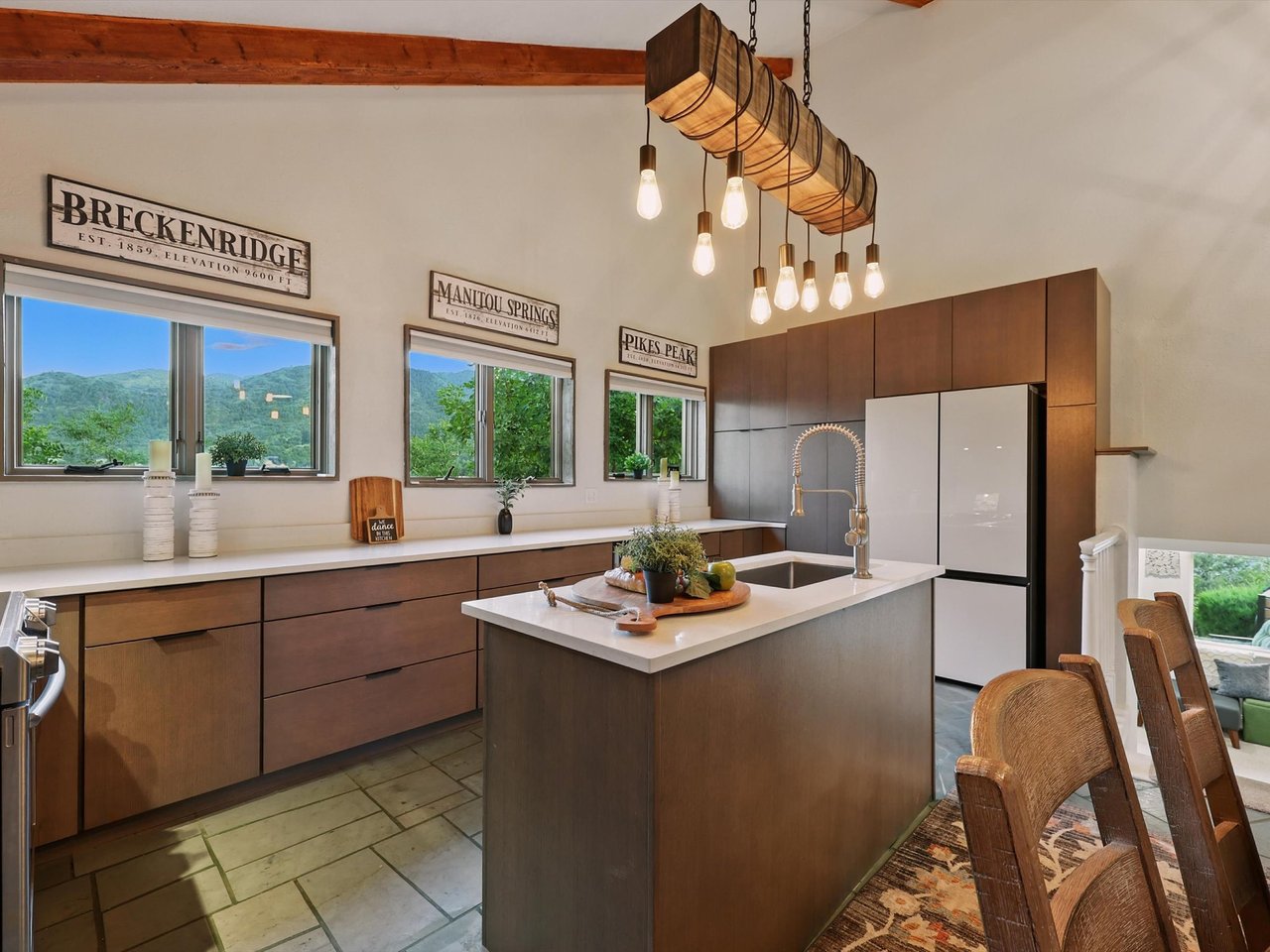 115 Panorama Place