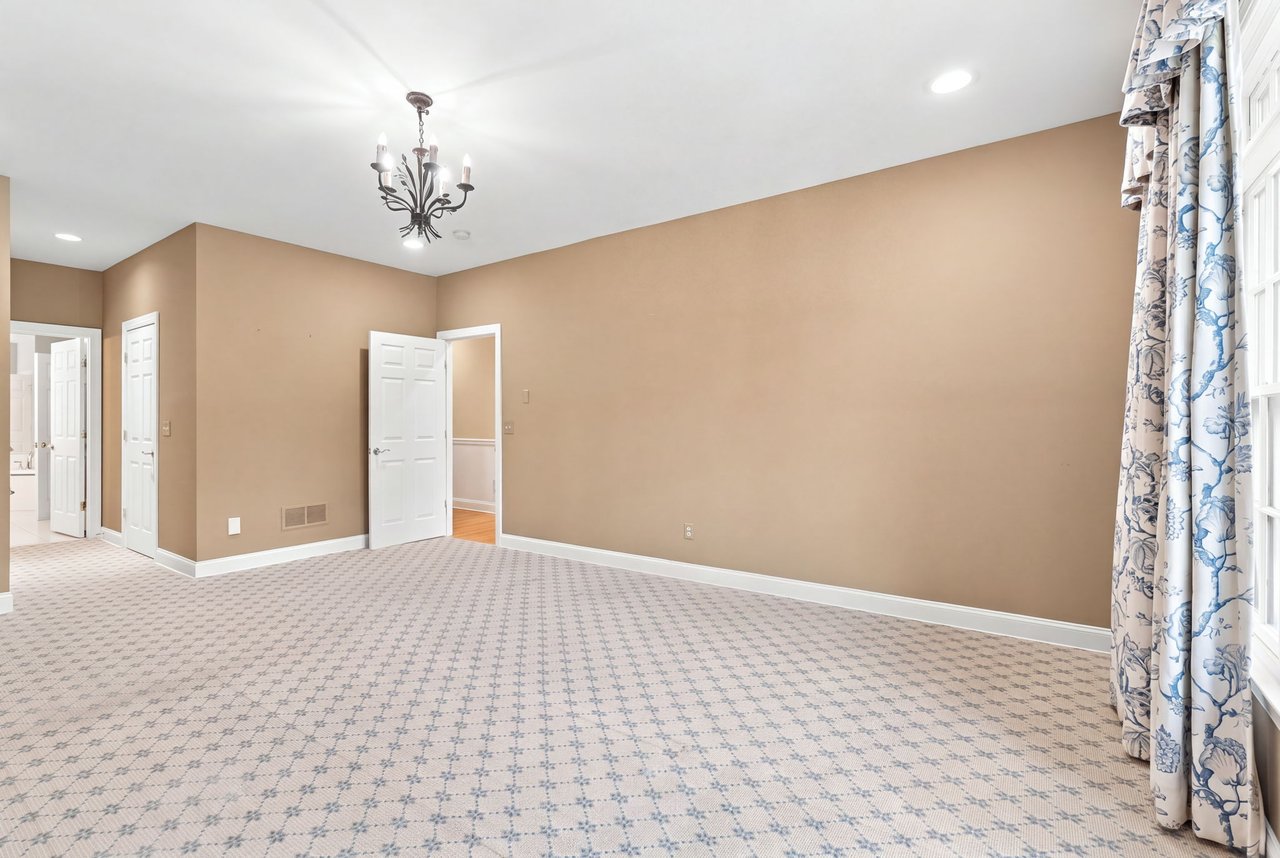 6 Melrose Ln