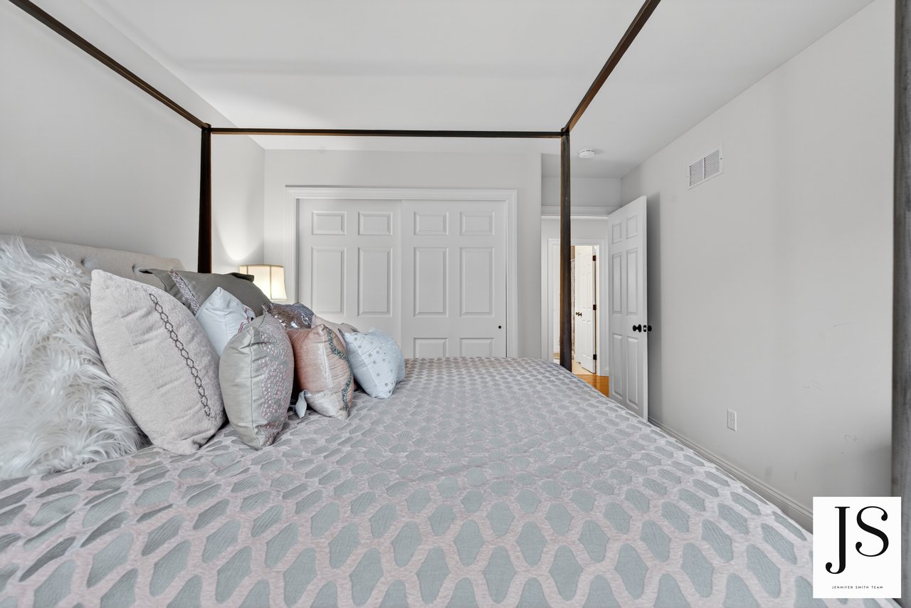 7 Overfield Ln, Glen Mills, PA 19342