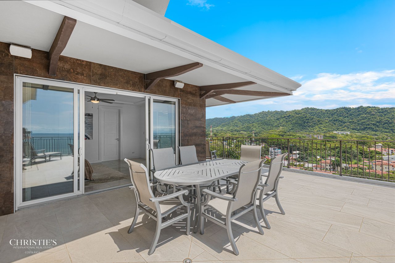 Vista Las Palmas – Executive Oceanfront Penthouse 11B