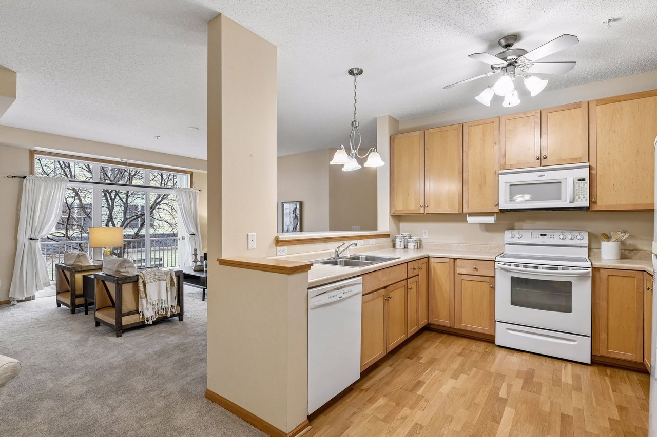 2150 Old School Rd #252, Mound