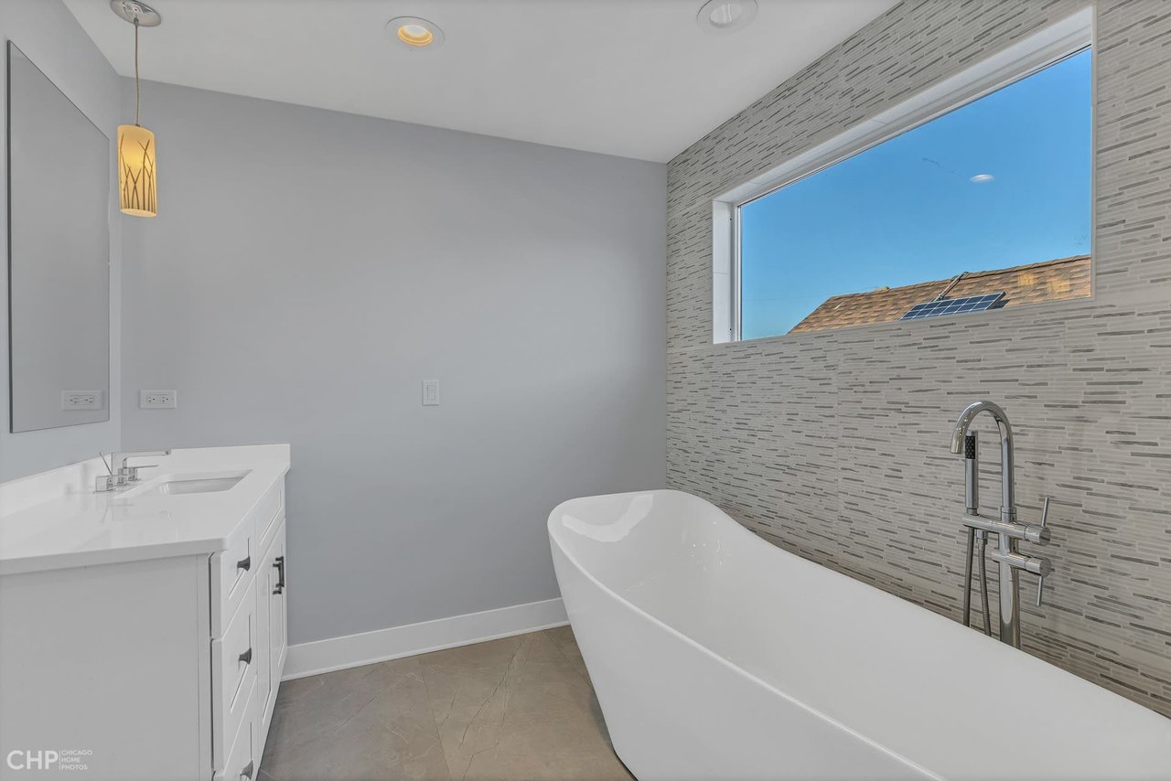 4424 N. Christiana