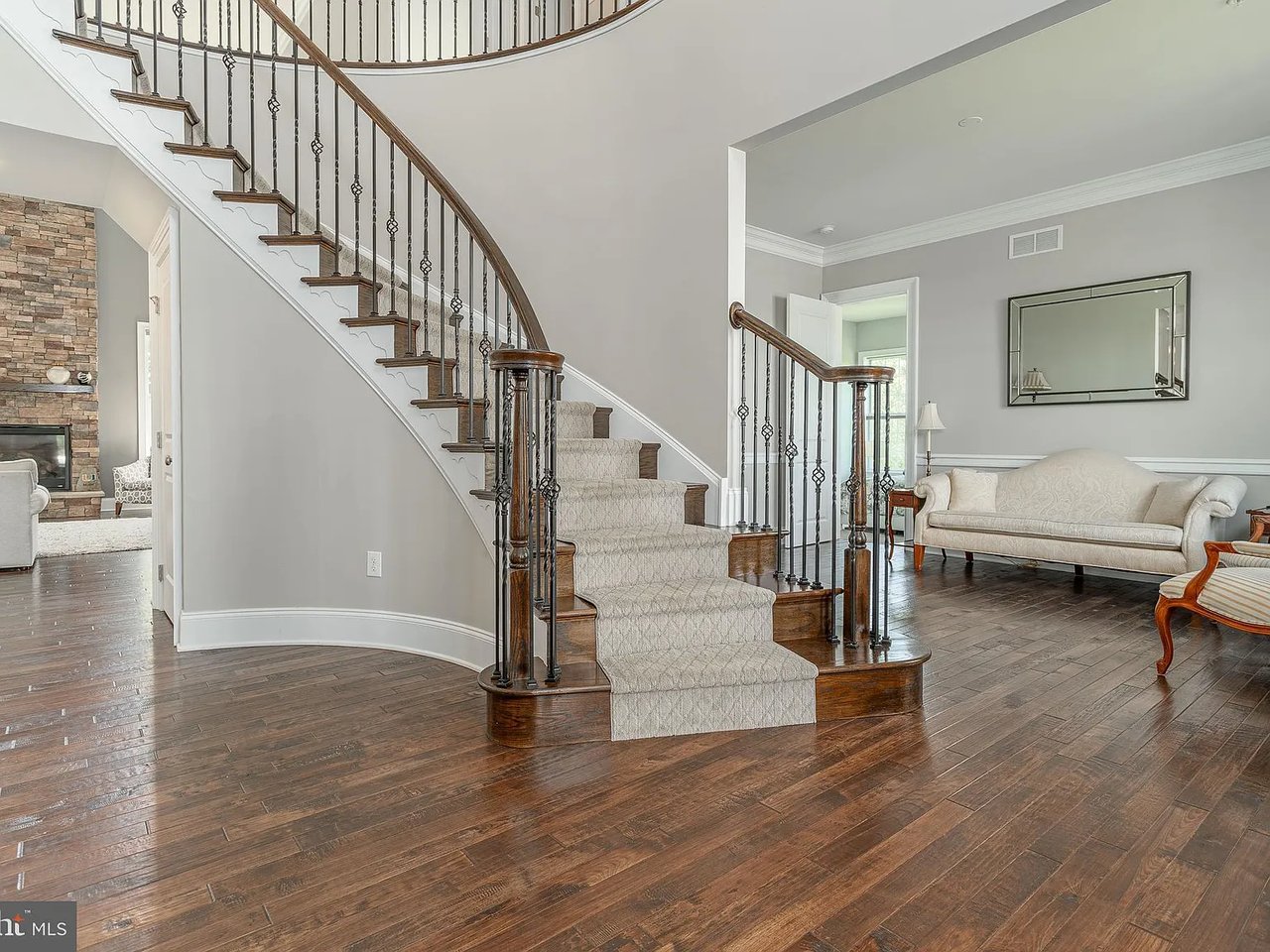 3931 Hillcrest Drive