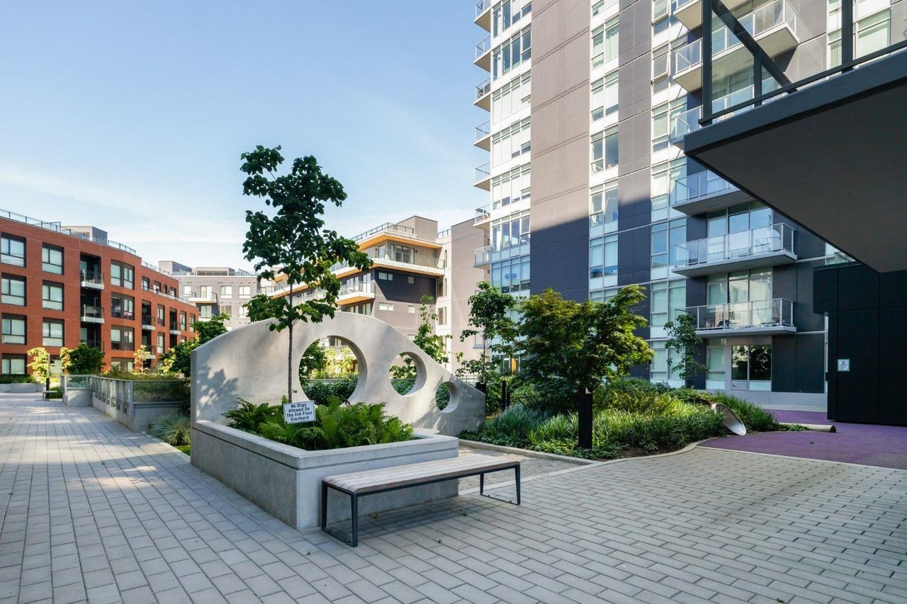 3581 E Kent Ave N, #1105