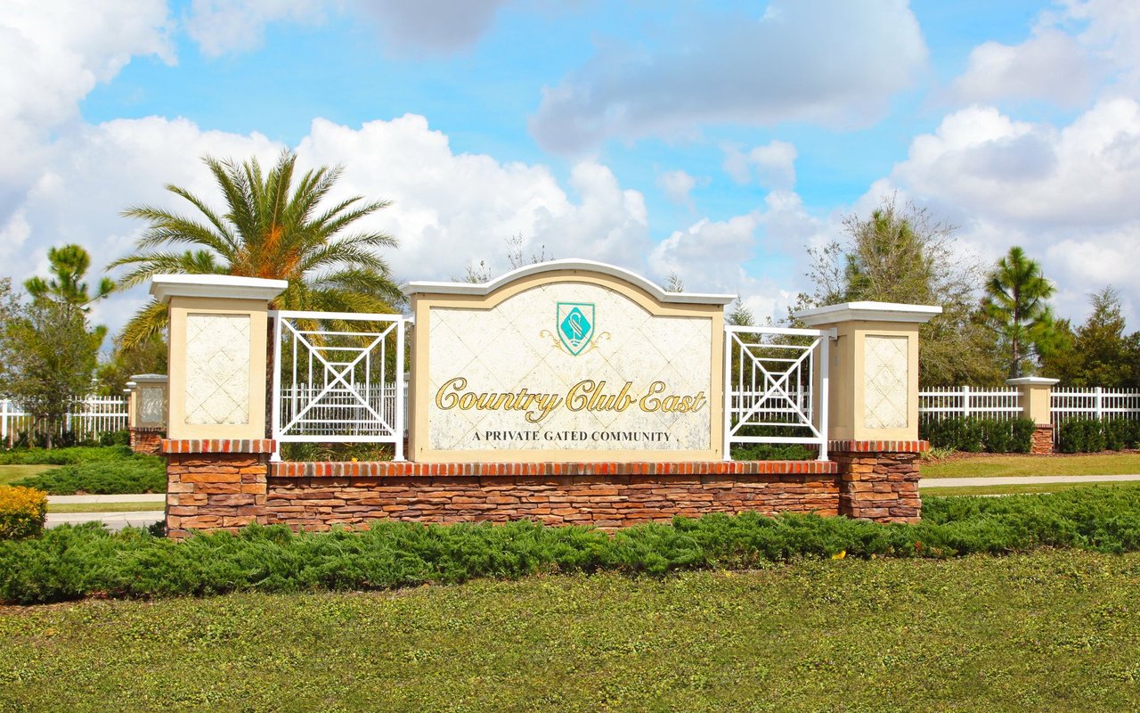 Country Club East at Lakewood Ranch Homes with Maintenance Free Community Extras