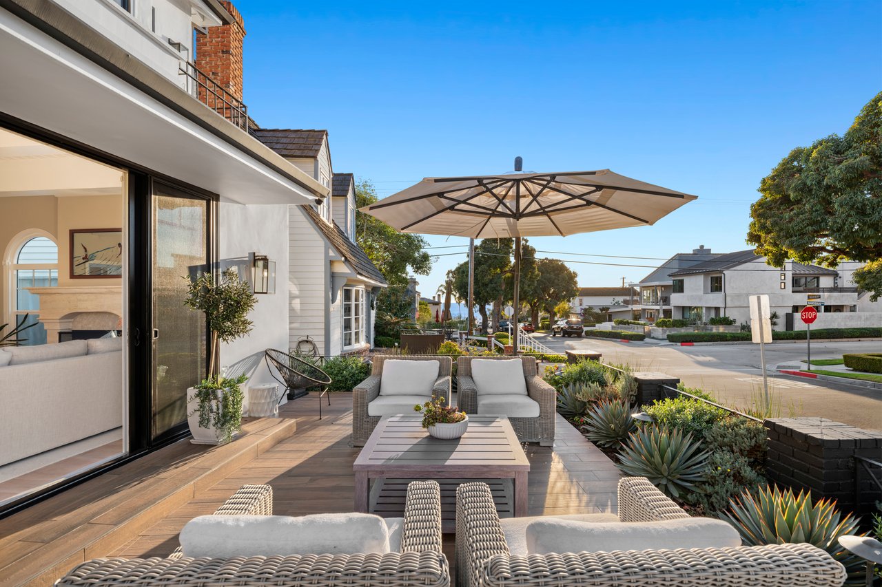 302 Narcissus Avenue