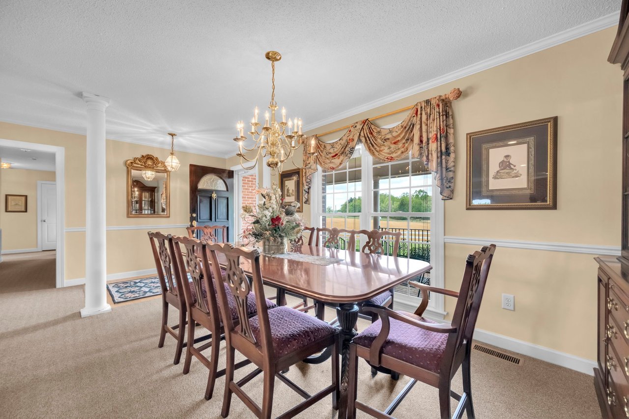 824 N Forest Hills School Rd