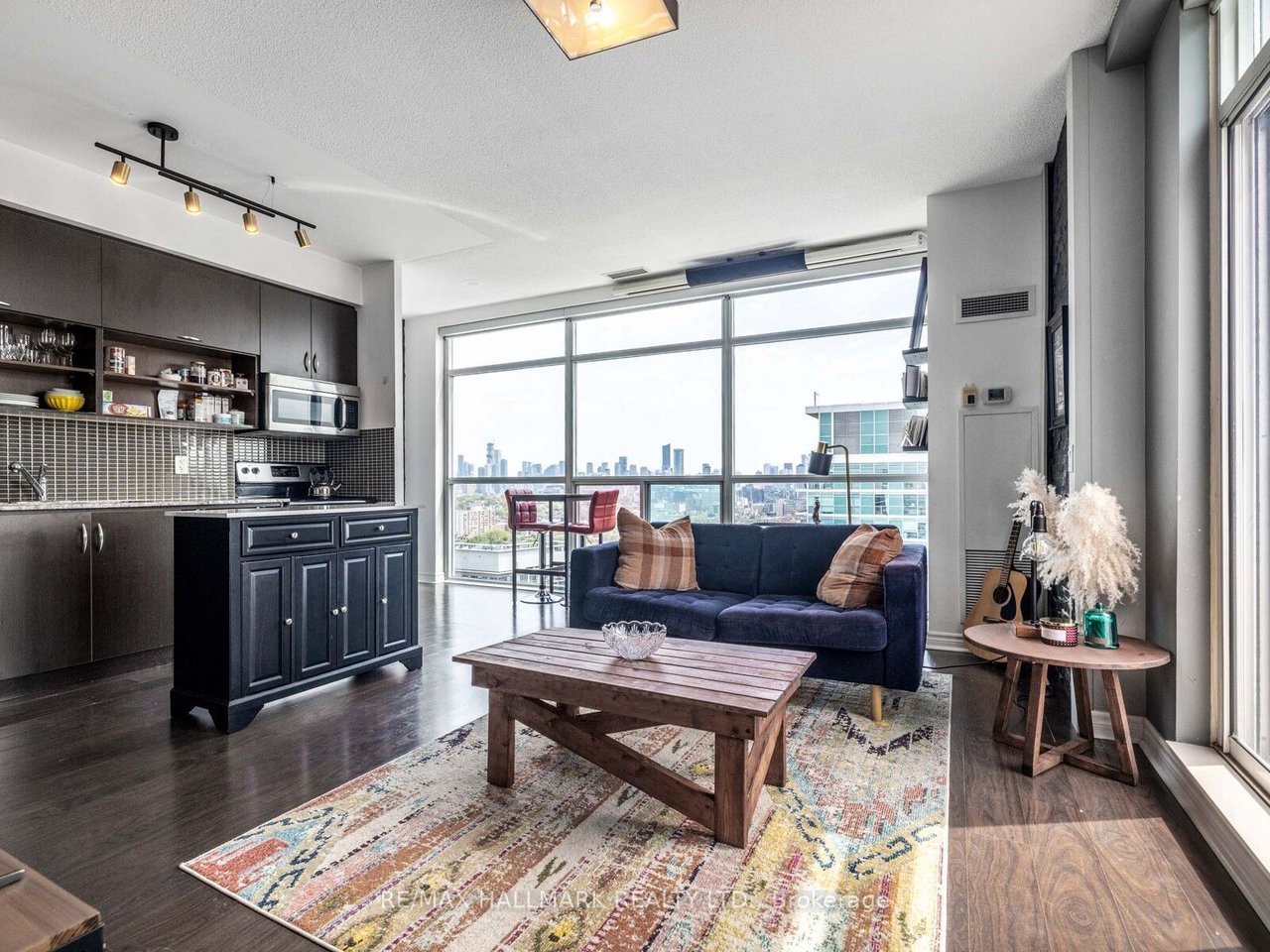 VIBE CONDOS