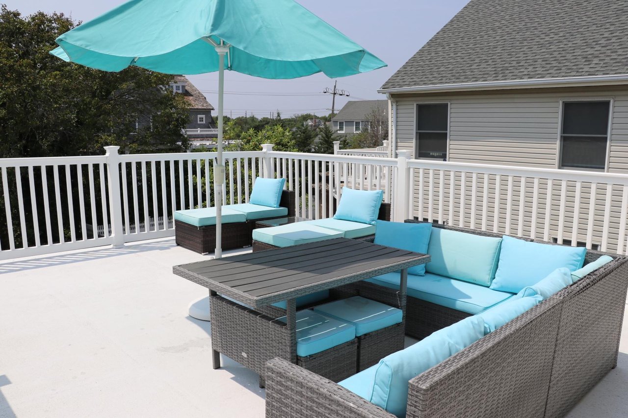 #312 a Classic Bay Header Home Just Three Homes From Ocean