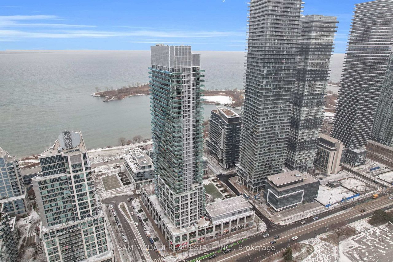 BROOKERS LANE LUXURY PENTHOUSE