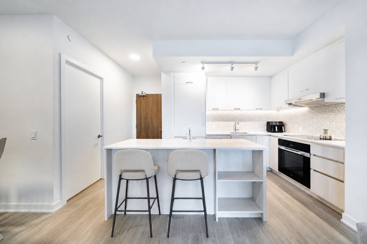 8188 Yonge Street, 235