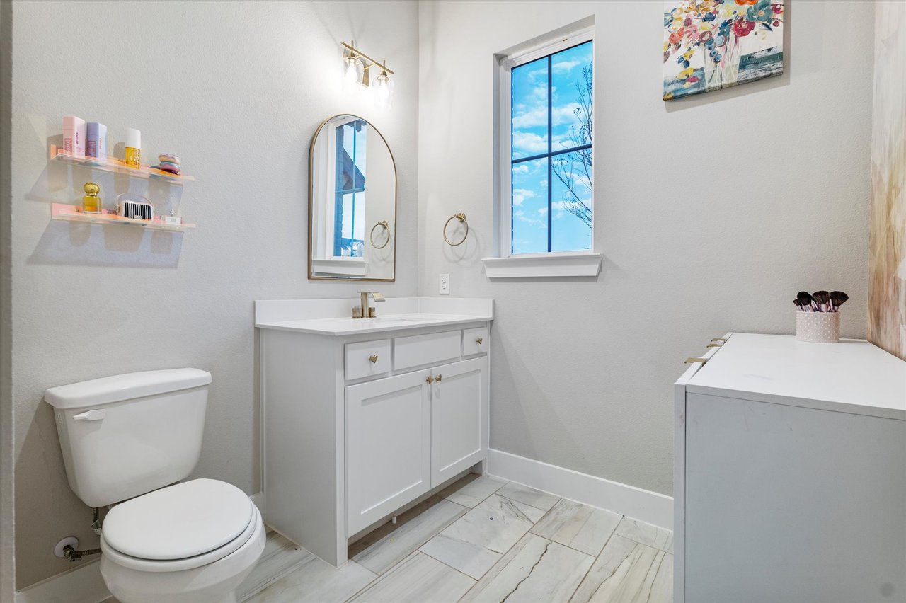 Modern Luxury at 1414 Tucker