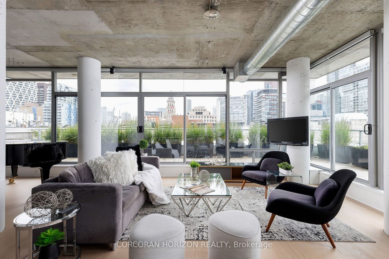 QUEEN ST W PENTHOUSE
