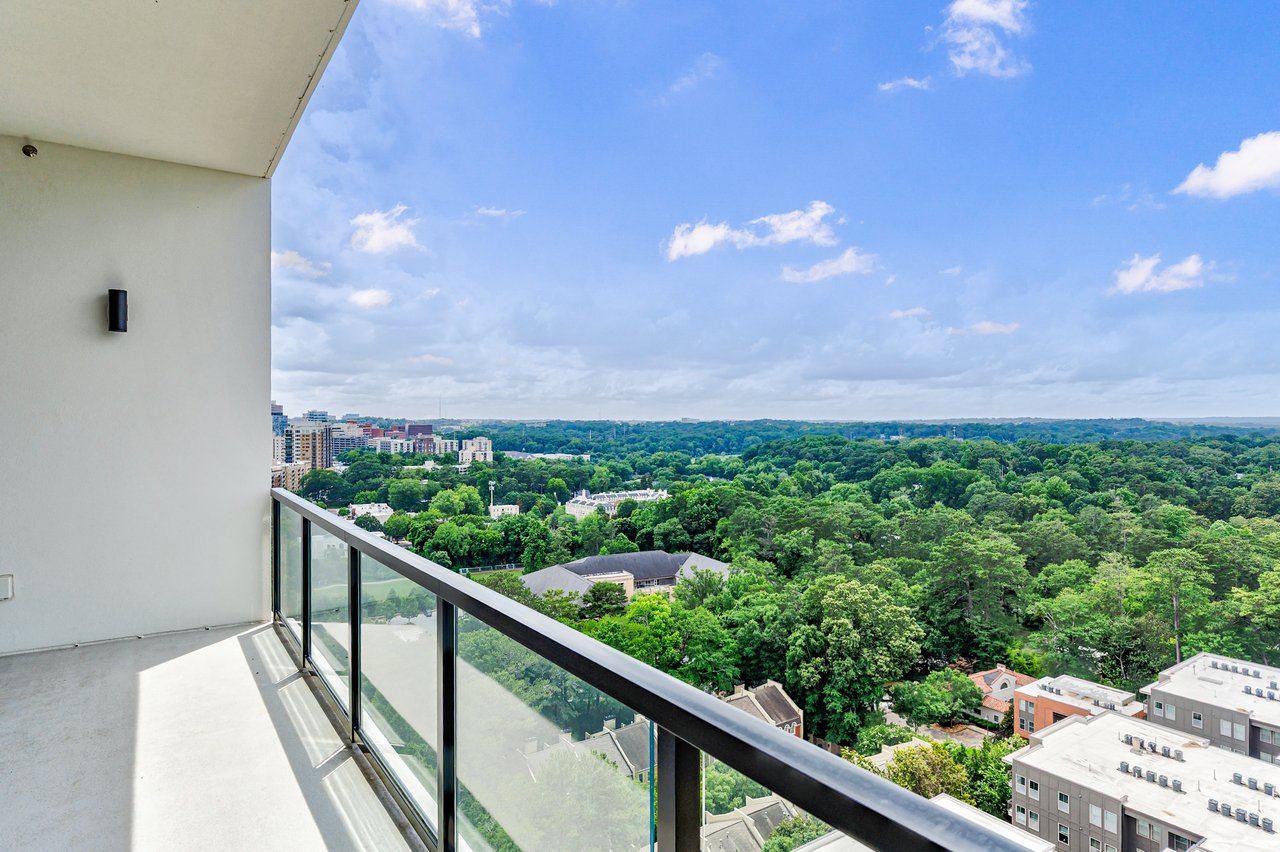 2425 Peachtree Road Unit 1806