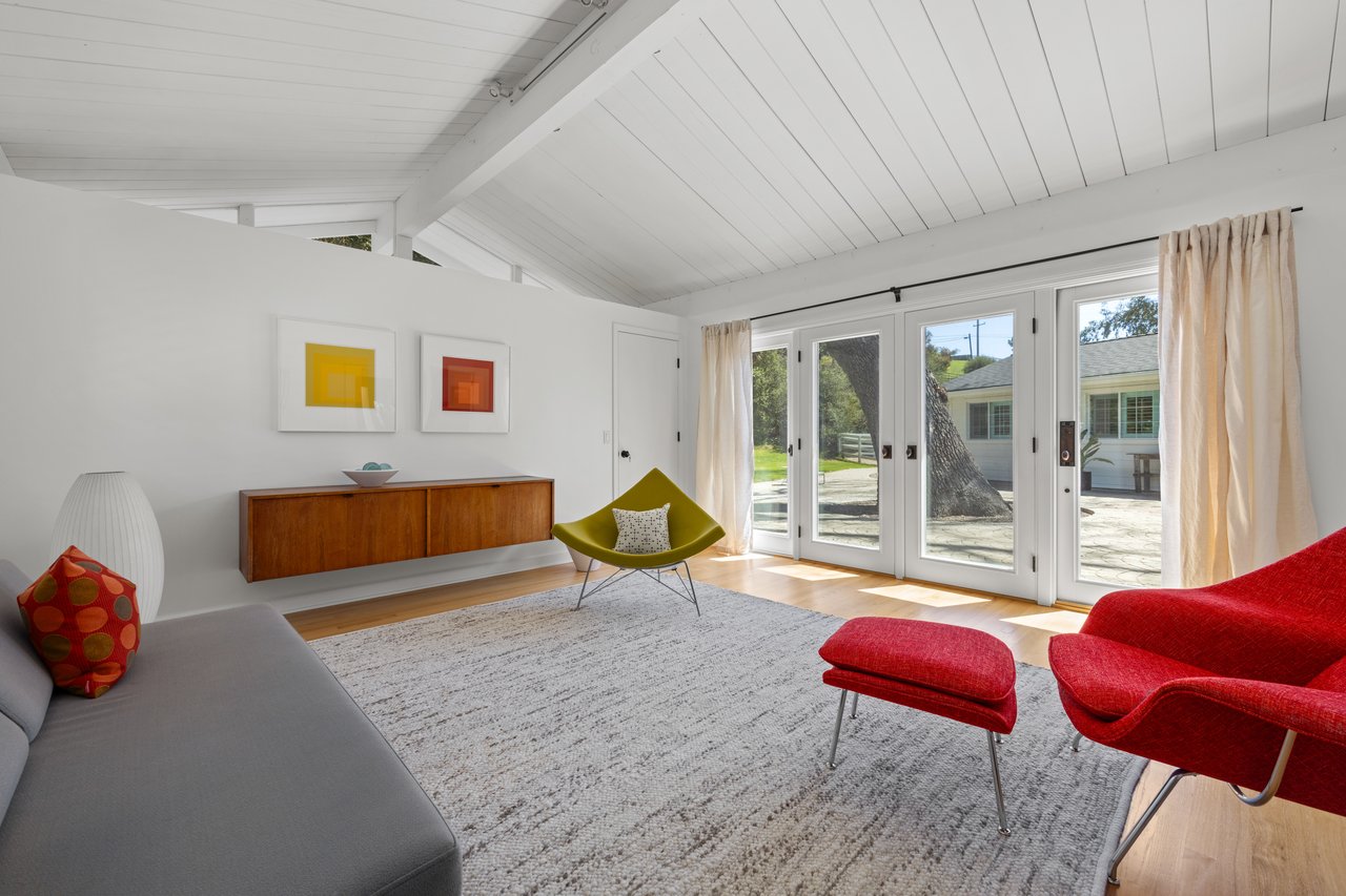 Private Mini Estate on 3+ Acres
