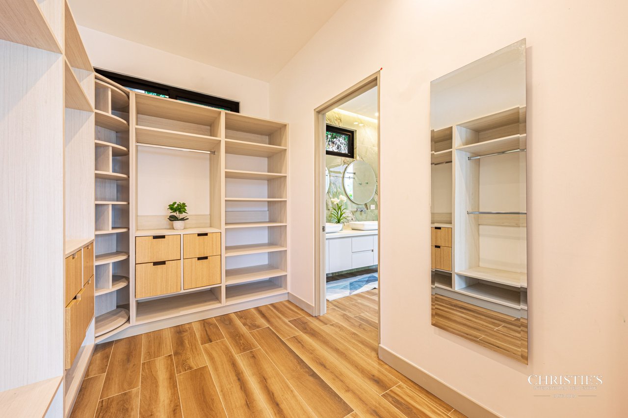 Casa Iguana Turnkey Tropical Paradise