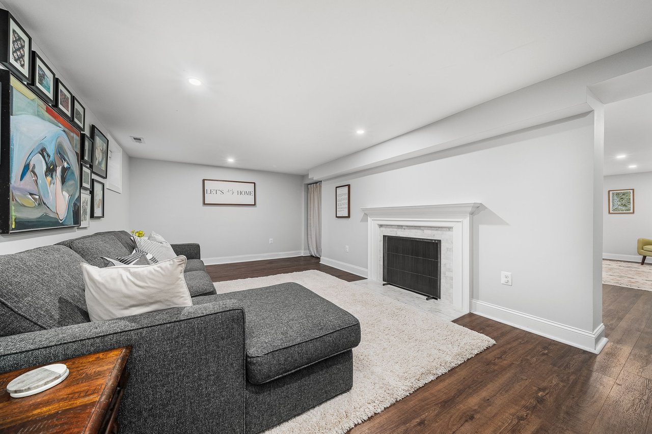 1138 Cameron Rd