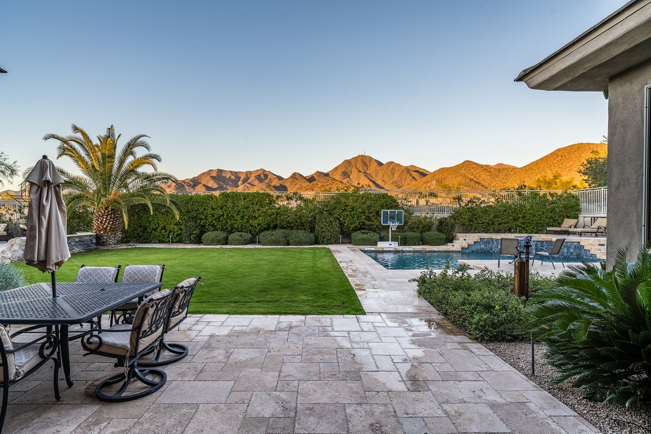 11368 E WINCHCOMB Drive