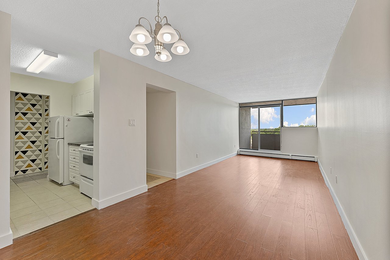 10330 Yonge Street W 707