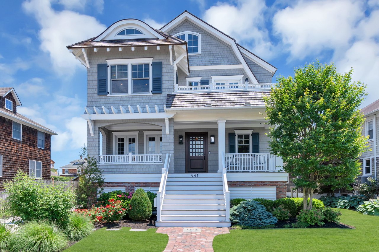 641 Lake Avenue, Bay Head