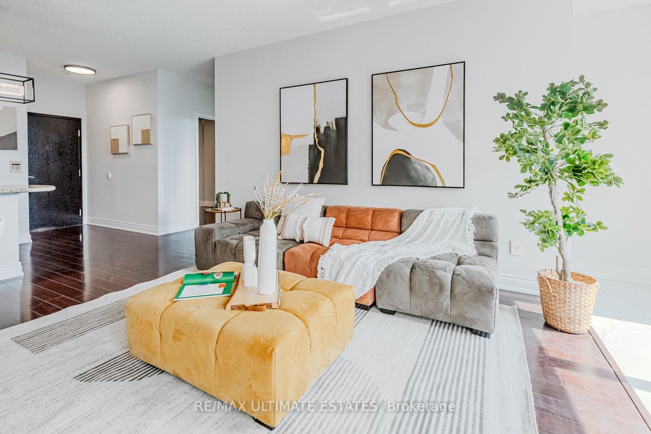 HIGH-END LIVING PENTHOUSE