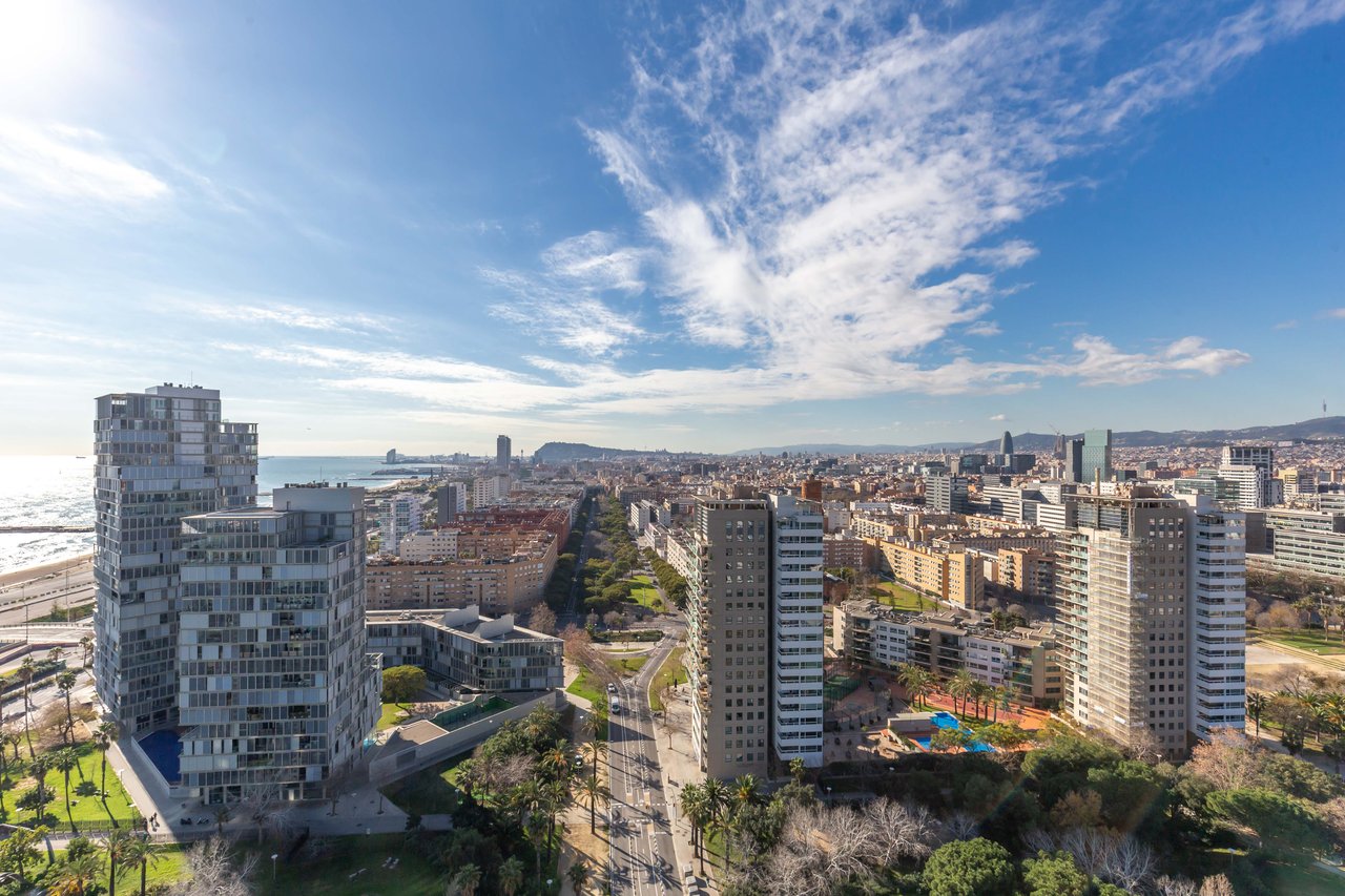 Luxury penthouse in Diagonal Mar, with views and pool 