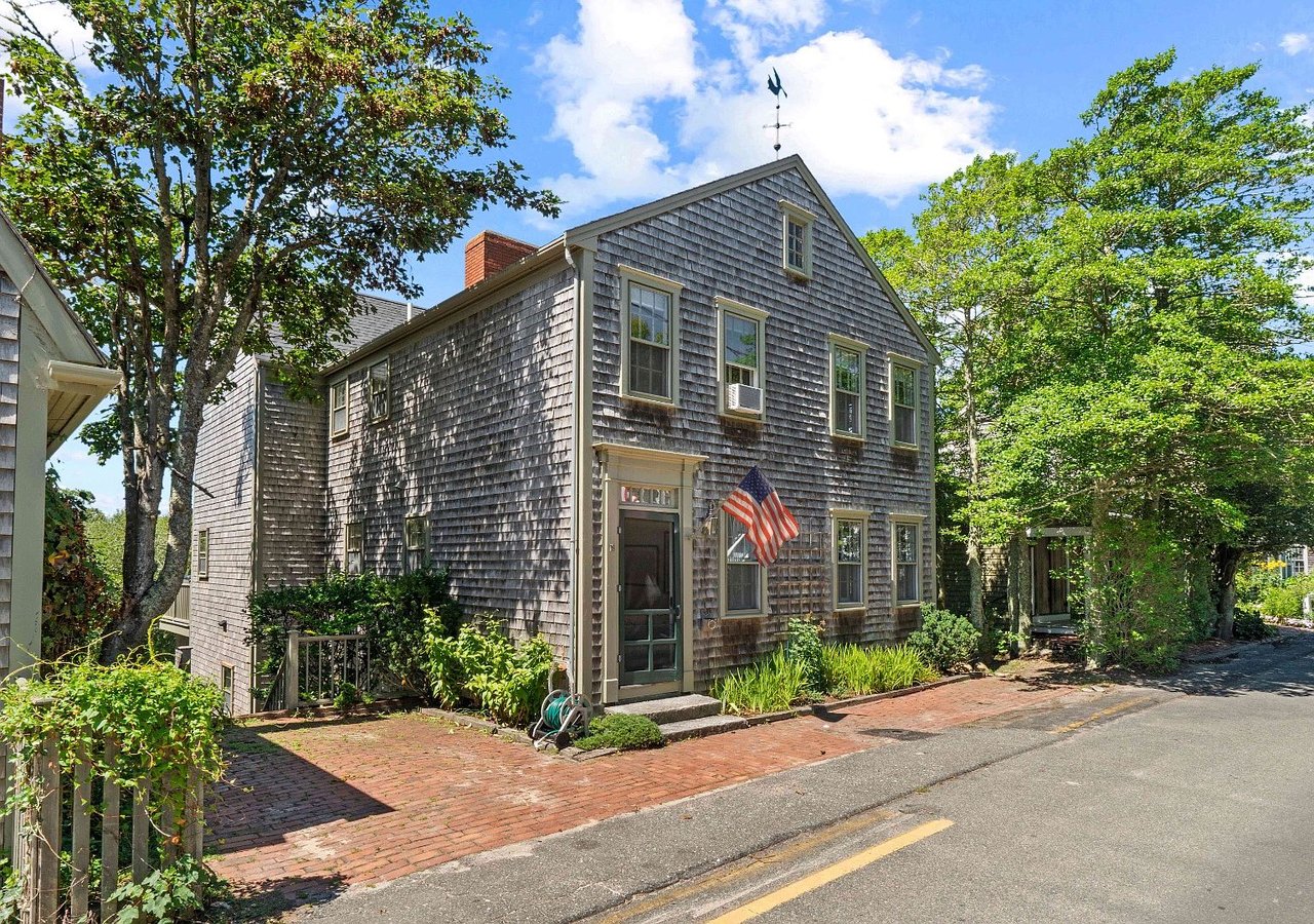 18 Lily St